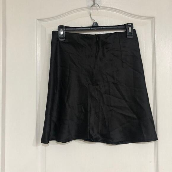 Commense Womens Flare Skirt Size Medium‎ Black Back Zip Knee Length Casual NWT - Picture 8 of 8